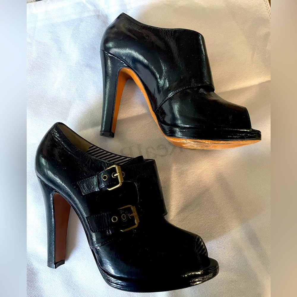 MOSCHINO Vintage 90s Black Patent Leather Brass Buckle Peep-Toe Bootie Pumps 10